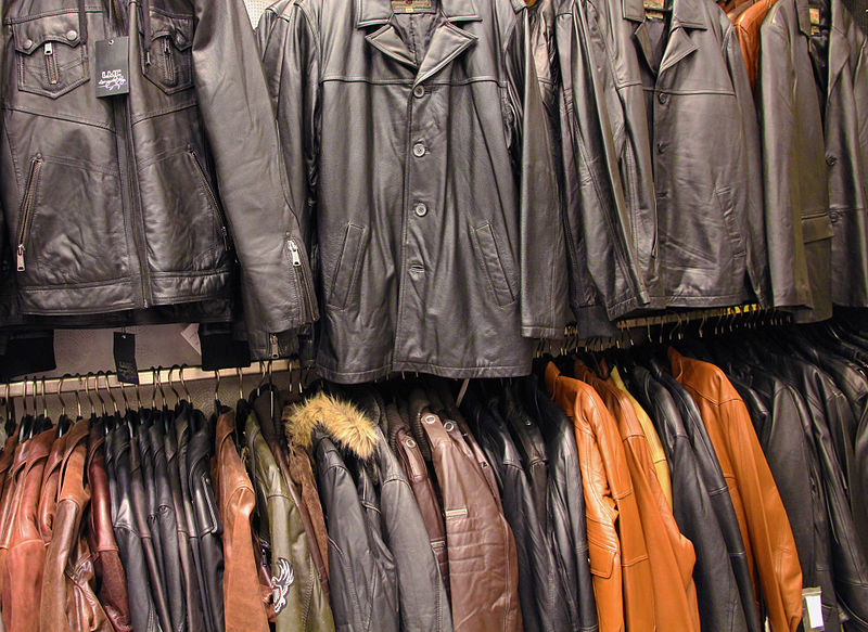 800px-Leather_jackets source: https://commons.wikimedia.org/wiki/File:Leather_jackets.jpg