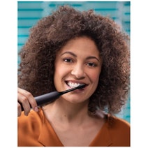 Philips Sonicare DiamondClean 9000 Electric Toothbrush Black HX9914-75 hero image