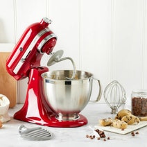 KitchenAid KSM195 Artisan Stand Mixer Empire Red 5KSM195PSAER hero image