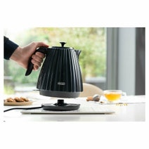 DeLonghi Ballerina Breakfast Pack Four Slice Furnace Black KBD2001BKPK hero image