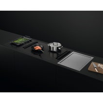 Fisher & Paykel Series 9 Induction Cooktop CI604DTTB1 hero image