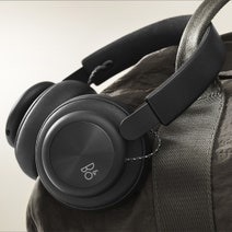 B&O BeoPlay H4 Wireless Bluetooth Over Ear Headphones Black - 1643826 hero image