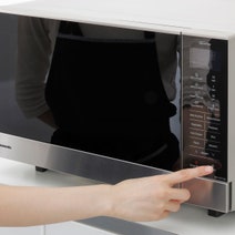 Panasonic 27L Flatbed Inverter Microwave NN-SF57QSQPQ hero image