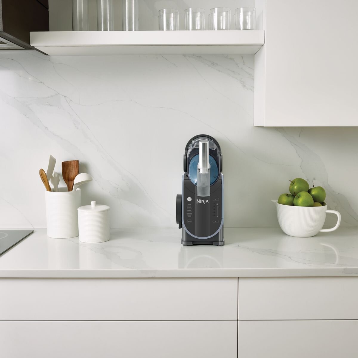 Ninja SLUSHi Professional Frozen Drink Maker FS301 hero image