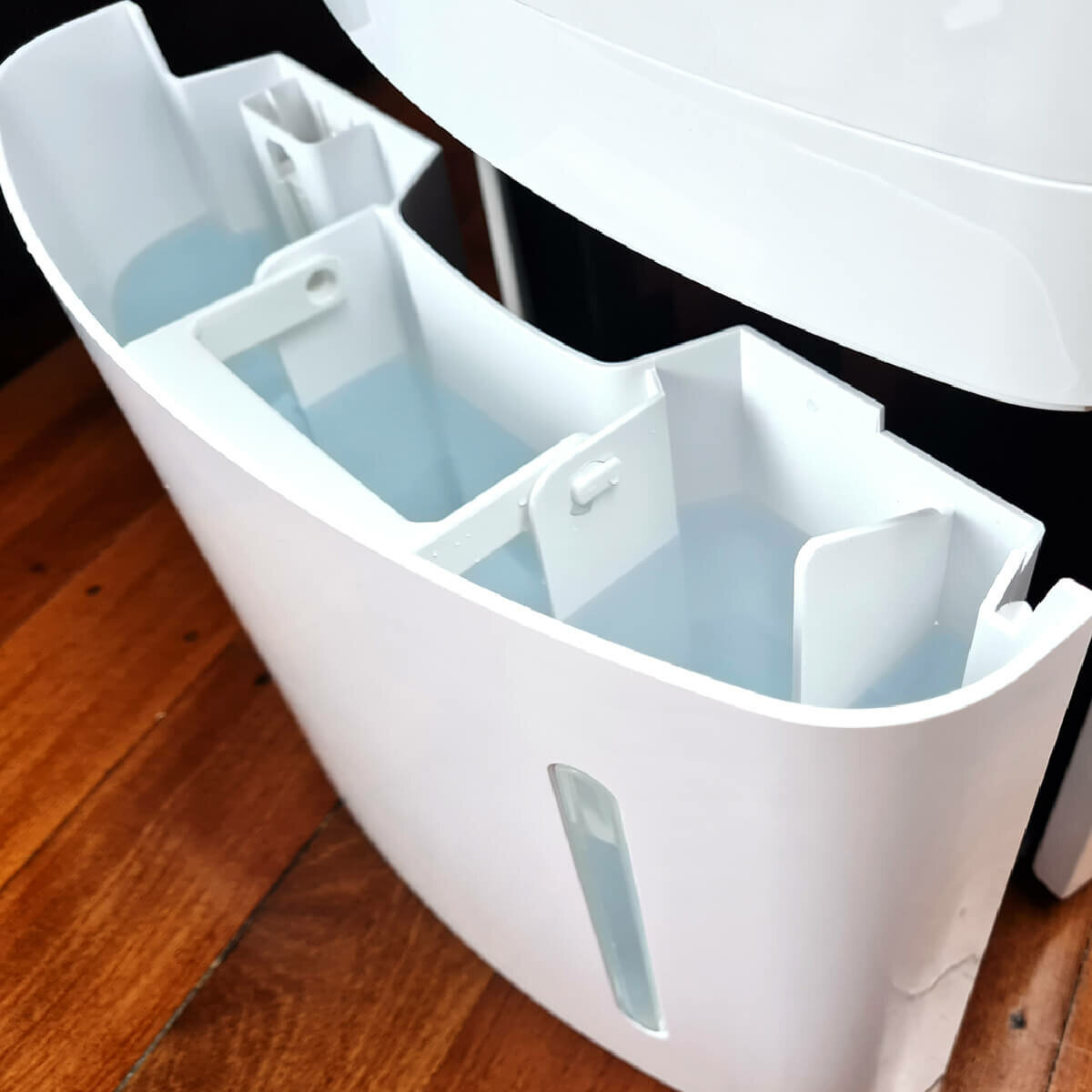 Ausclimate NWT Medium+ 25L Dehumidifier WDH-1920EA hero image