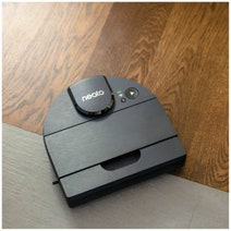Neato D8 Intelligent Vacuum Cleaner 48240NEATO hero image
