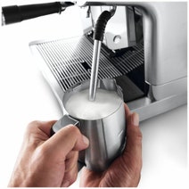 DeLonghi La Specialista Maestro Premium Manual Pump Coffee Machine Metal EC9865M hero image