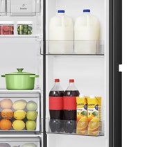 Hisense 632L PureFlat Side by Side Refrigerator With Non-Plumbed Water and Ice Dispenser Black Steel HRSBS633BW hero image