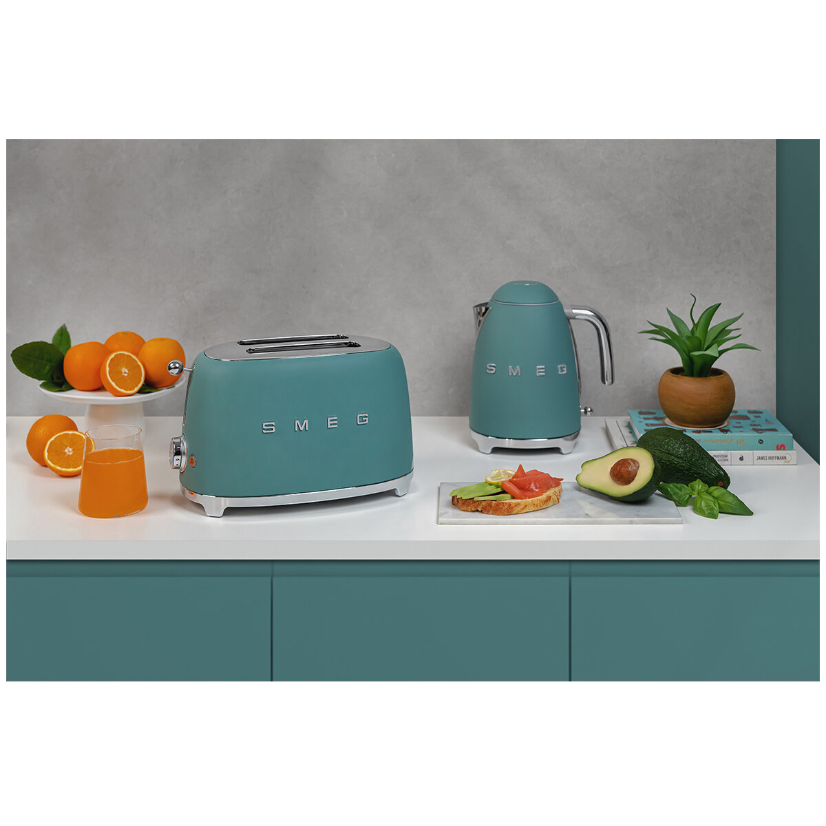 Smeg Kettle and 2 Slice Toaster Breakfast Pack Emerald Green KLF03EGMAUTSF01EGMAU