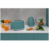 Smeg 50s Retro Style 2 Slice Toaster Emerald Green TSF01EGMAU hero image