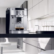 DeLonghi Magnifica S Coffee Machine ECAM22110SB hero image