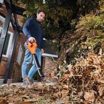 Black & Decker GWC1820PC-XE 18V Lithium-ion Cordless Powercommand Boost Leaf Blower hero image