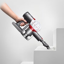 Dyson V7 Cordfree Handstick Vacuum Cleaner 248407-01 hero image