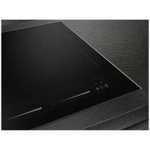 Smeg 60cm Linea Induction Cooktop SIM1644D hero image
