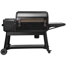 Traeger Ironwood Pellet Wood Grill Black TFB93RLGG hero image