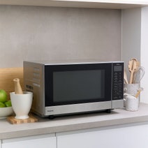 Panasonic 27L Flatbed Inverter Microwave NN-SF57QSQPQ hero image