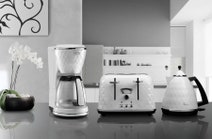 Delonghi CTJ4003W Brillante Toaster hero image