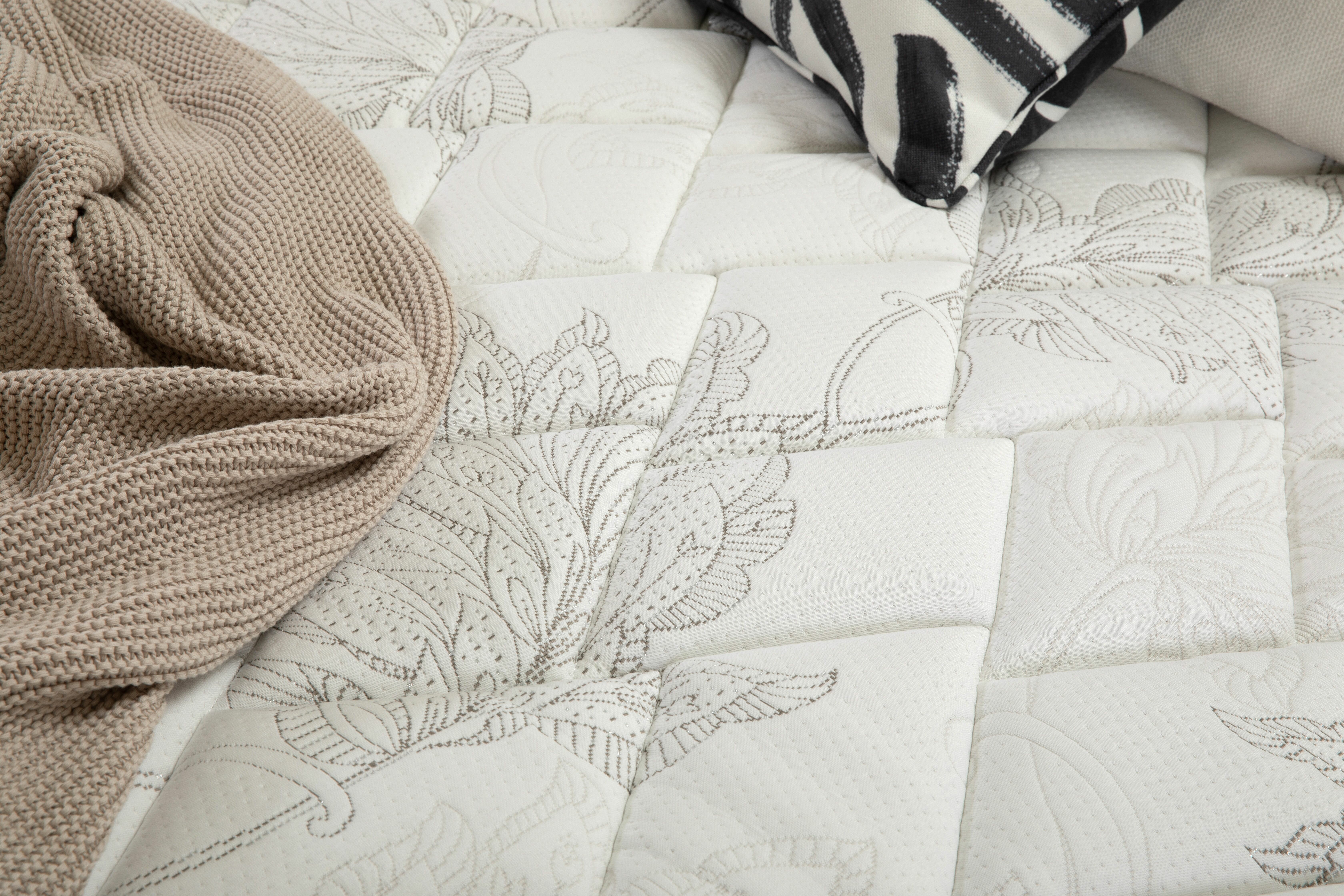 Sealy Posturepedic Summer Flex Firm Double Mattress - 735597 hero image