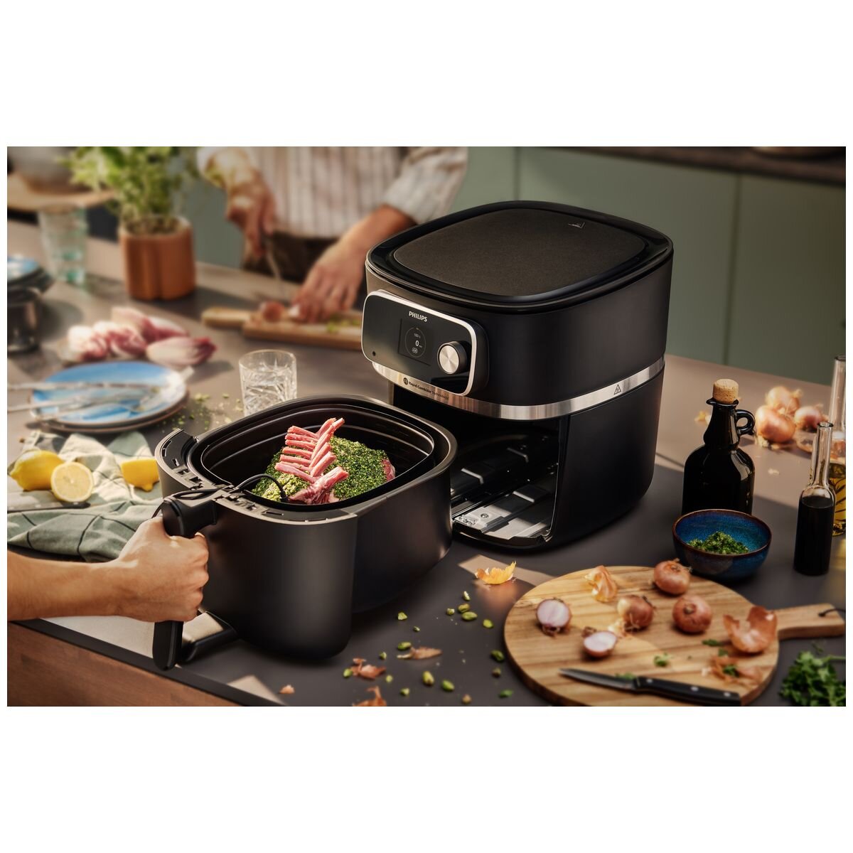 Philips 7000 Series 8.3L Connected Airfryer XXXL w/probe HD9880-90 hero image