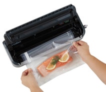 FoodSaver Lock & Seal + Container Pack VS0645VS4500 hero image