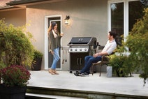 Napoleon R525PK-AU Rogue 525 4 Burner LPG BBQ hero image