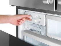 Westinghouse 605L French Door Fridge WHE6000SA hero image