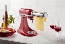 KitchenAid Mini Stand Mixer Empire Red 5KSM3311XAER hero image
