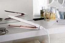 Philips HP8372-00 MoistureProtect Straightener hero image