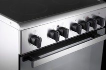 DeLonghi 60cm Freestanding Electric Oven/Stove DEFL605E hero image