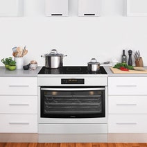 Westinghouse WFE946SB 90cm Freestanding Electric Oven/Stove hero image