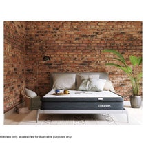 Universe Bed Co. Stardream Medium Queen Mattress NSQPSMIB001 hero image