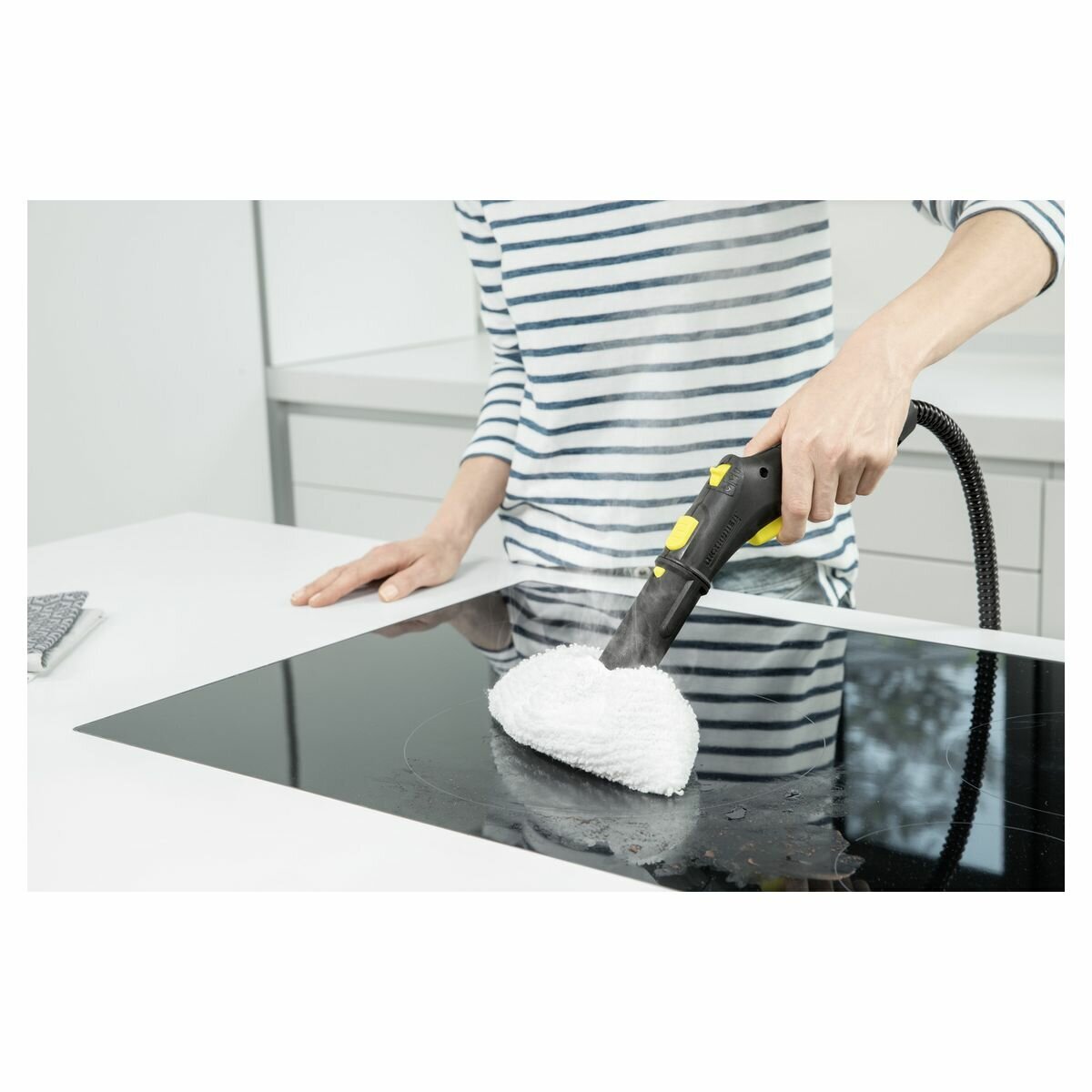 Karcher SC 2 Easyfix Steam Cleaner 1-512-056-0 hero image