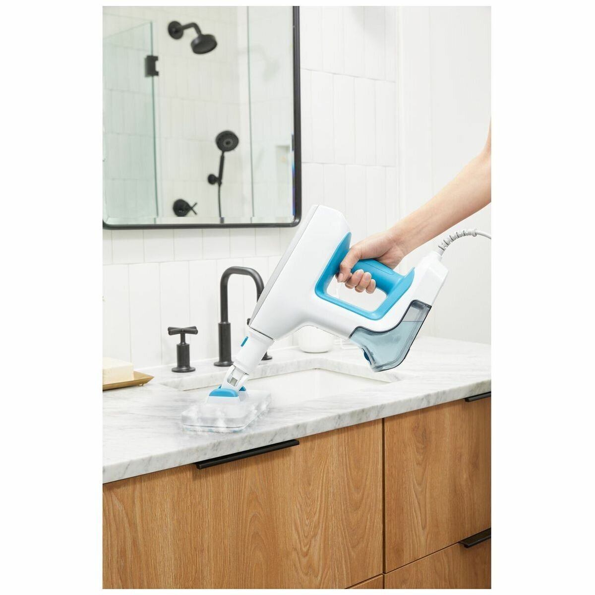 Black & Decker 1500W SteamSystem with Floor Extension BHSM15FX08-XE hero image