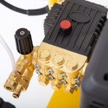 Stanley 4 Stroke Briggs & Stratton Engine Pressure Washer SXPW1451BS hero image