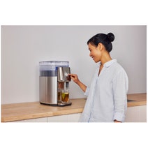 Breville The AquaStation Chilled Water Dispenser LWA300BSS2IAN1 hero image