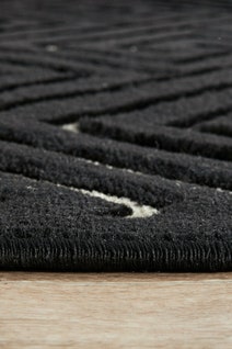 Rug Culture York Medium Black & Natural Rug 300X80CM - YRK-ALIC-GLD-300X80 hero image