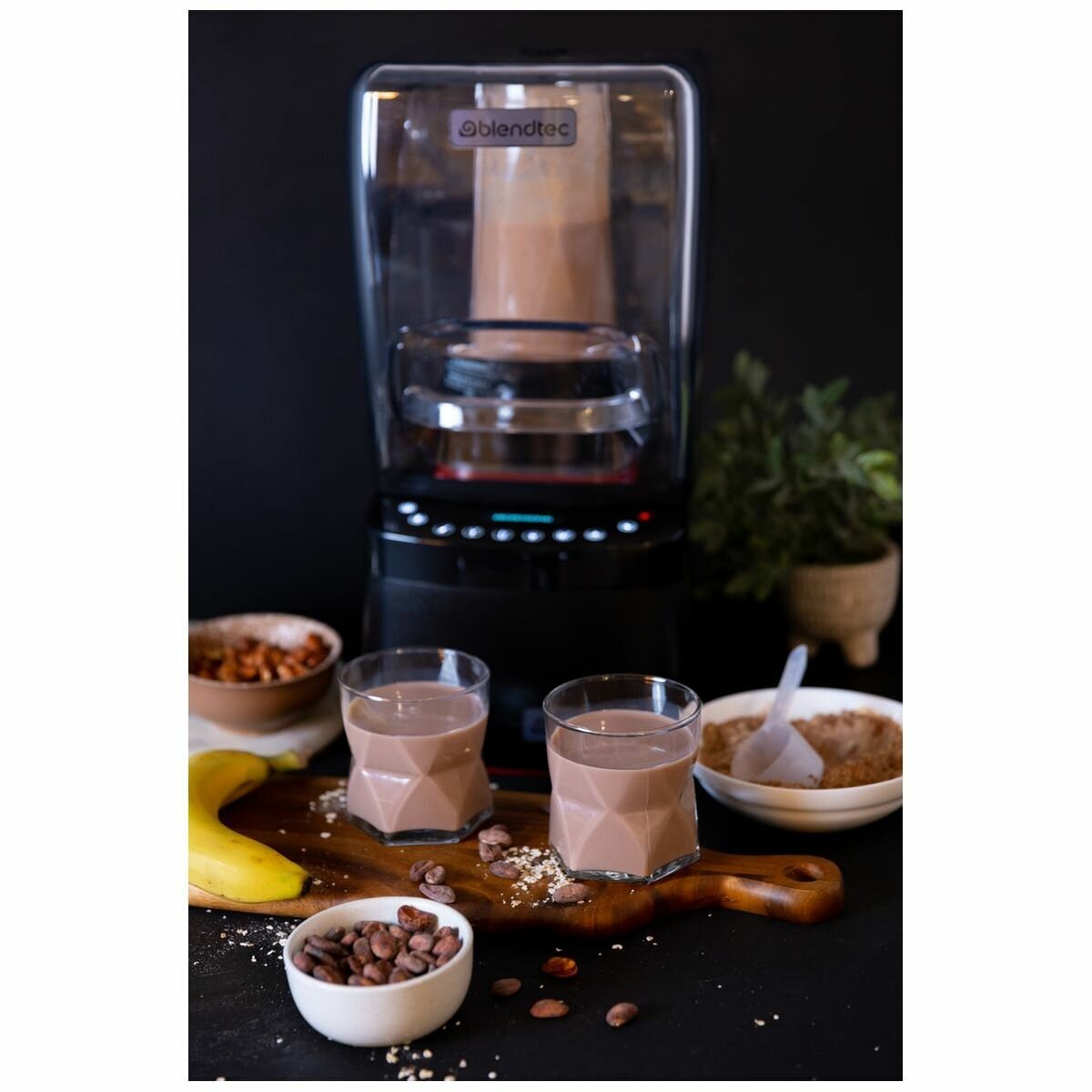 Blendtec Professional 800 Blender with BPA-Free WildSide+ Jar Black P800D3501 hero image