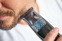 Philips BT7201 Series 7000 Vacuum Beard Trimmer hero image
