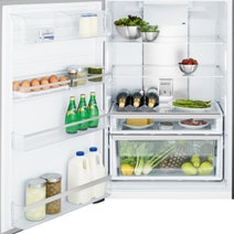 Electrolux 536L Top Mount Fridge ETE5407SA-L hero image