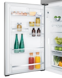 Electrolux 460L Top Mount Fridge ETE4607SB-L hero image