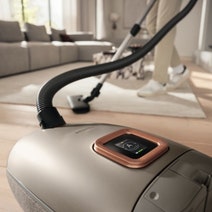 Miele Guard L1 Comfort XL Bagged Vacuum Cleaner,-Titanium Pearl Finish-12697000 hero image