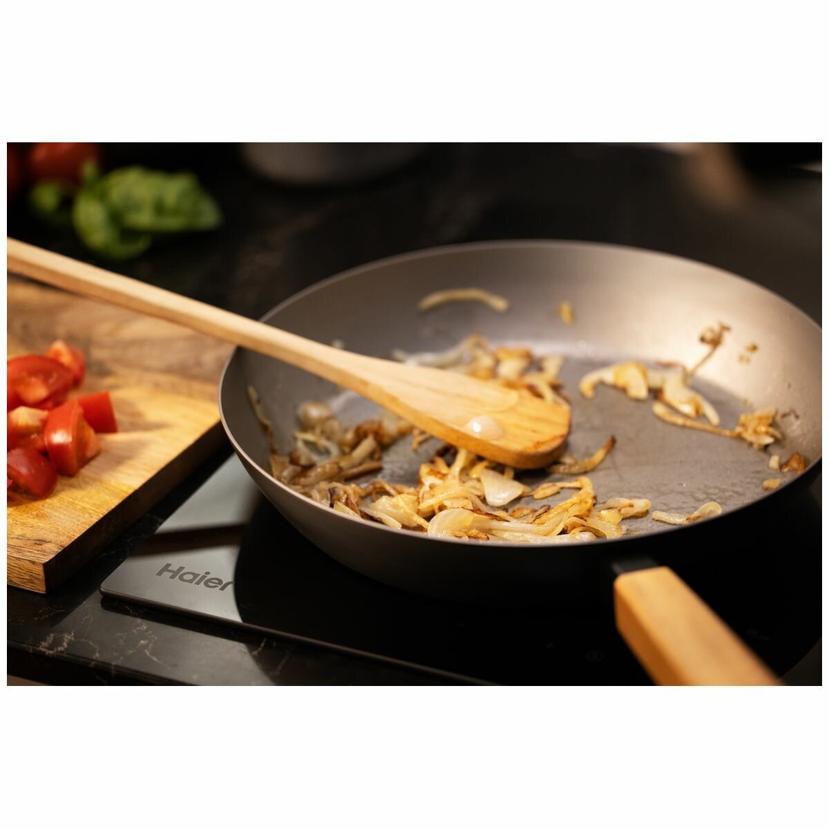 Haier 60cm Electric Ceramic Cooktop HCE604TB3 hero image