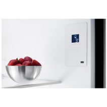 Electrolux 496L Ultimate Taste 500 Bottom Mount Refrigerator Right Hinged Matte Black EBE5007BD-R hero image