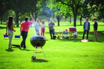 Weber K1346324 57cm Original Kettle Charcoal Fuel BBQ with Lid Thermometer hero image