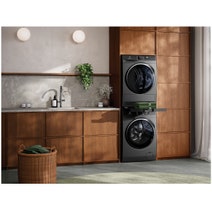 Electrolux 700 Series 10kg Front Load Washing Machine Dark Onyx EWF1043R7SC hero image