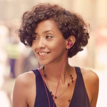 Sony MDREX750NAP High-Resolution Noise Cancelling Headphones hero image