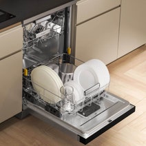 Whirlpool 60cm MaxiTub Freestanding Dishwasher Stainless Steel WDFS3L5PIXAU hero image