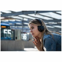 Jays q-Seven ANC Wireless Over-Ear Headphones JA-Q-7BLK hero image