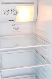 Kelvinator KSM6100WF 610L Side By Side Fridge hero image