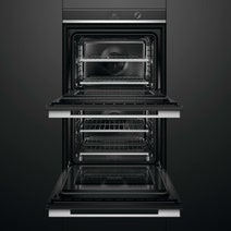 Fisher & Paykel 76cm Pyrolytic 115L Oven OB76DDPTDX1 hero image